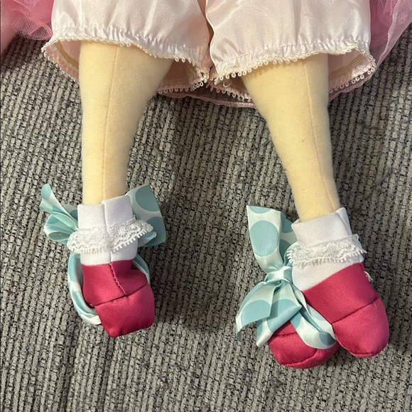 Madame Alexander Fancy Nancy Tea Party 18" Cloth Doll with Tea Cup - Picture 10 of 16